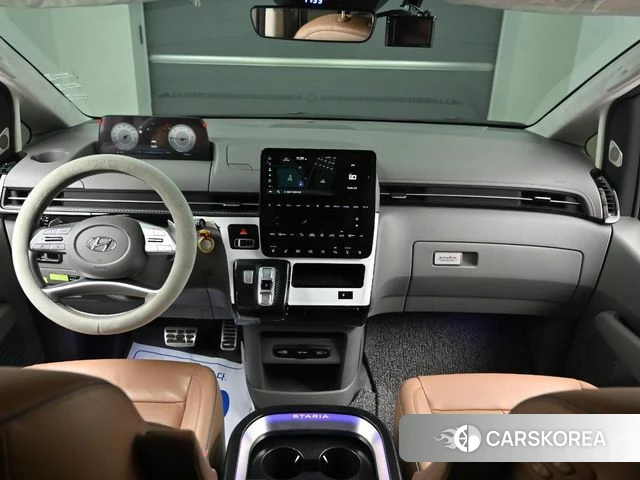 Hyundai Staria 2021 Белый из Кореи, фото 2