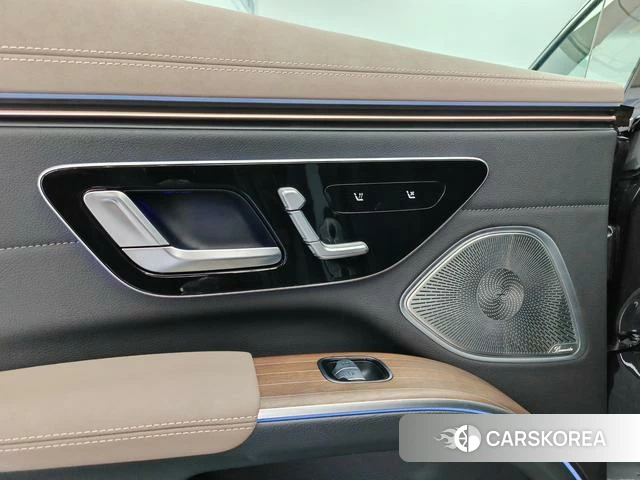 Mercedes-Benz EQS id 4219989 из Китая 2