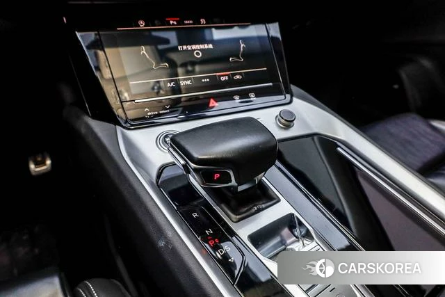 Audi Q6 2024 Черный из Китая, фото 2