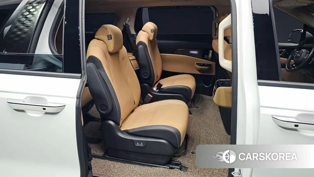 Kia Carnival 4th generation 2023 Белый из Кореи, фото 2