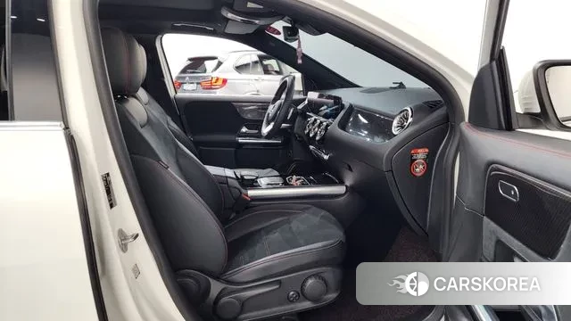 Mercedes-Benz GLA - Class H247 2022 Белый из Кореи, фото 2