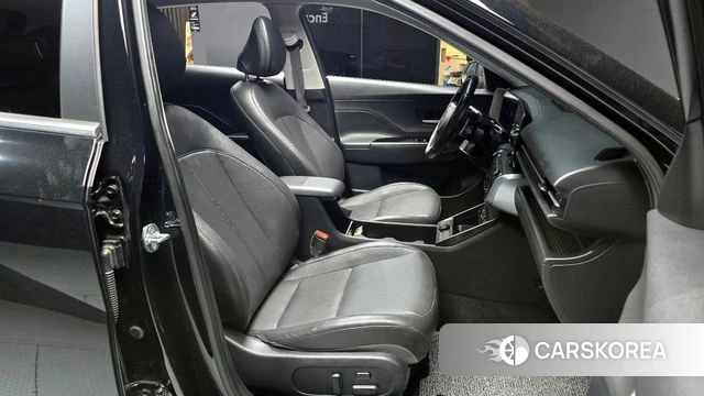 Hyundai Kona (SX2) 2023 Черный из Кореи, фото 2