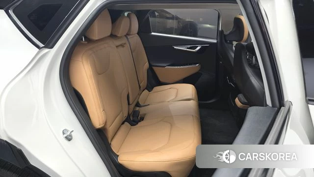 Kia EV6 2023 Песочный из Кореи, фото 2