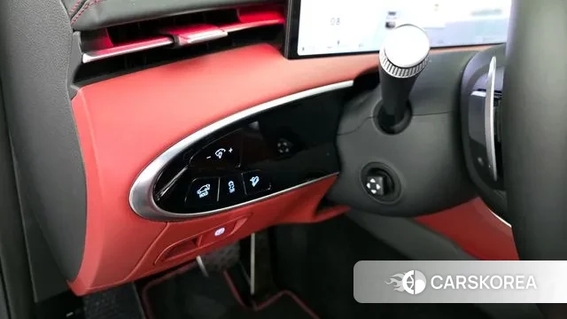 Genesis GV70 2024 Белый из Кореи, фото 2