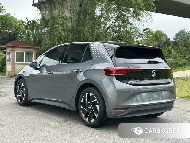 Volkswagen ID.3 2023 Темно-серый из Китая, фото 2