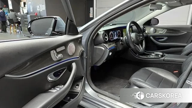 Mercedes-Benz E-Class W213 2019 Серый из Кореи, фото 2