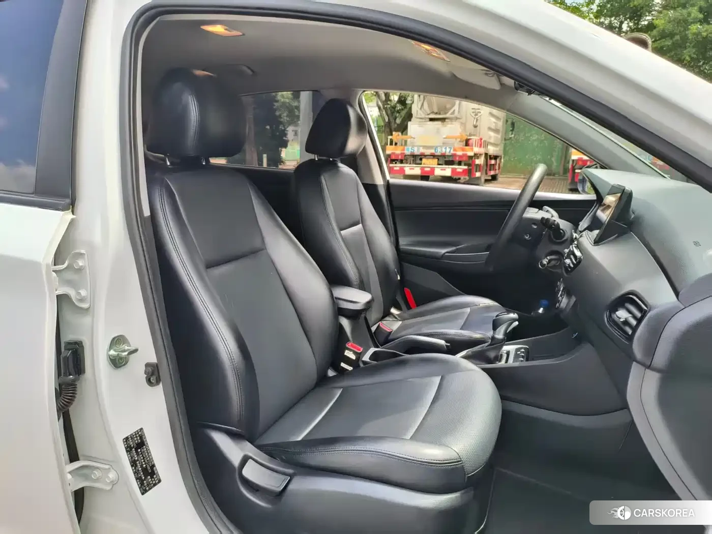 Hyundai Yuedong 2021 Белый из Китая, фото 2
