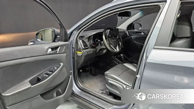 Hyundai All New Tucson 2020 Светло-серебряный цвет из Кореи, фото 2