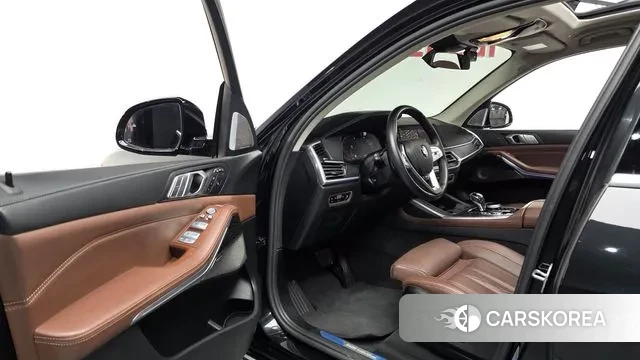 BMW X7 (G07) 2021 Черный из Кореи, фото 2