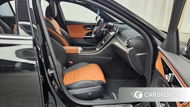 Mercedes-Benz C-Class W206 2022 Черный из Кореи, фото 2