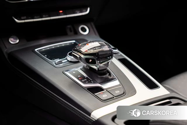 Audi Q5L 2021 Белый из Китая, фото 2