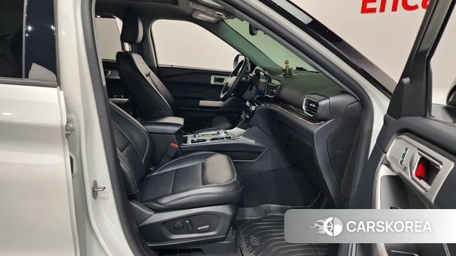 Ford Explorer 6th Generation 2023 Белый из Кореи, фото 2