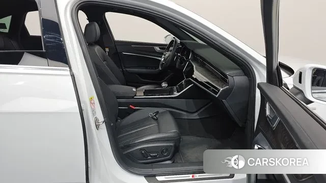 Audi A6 (C8) 2021 Белый из Кореи, фото 2