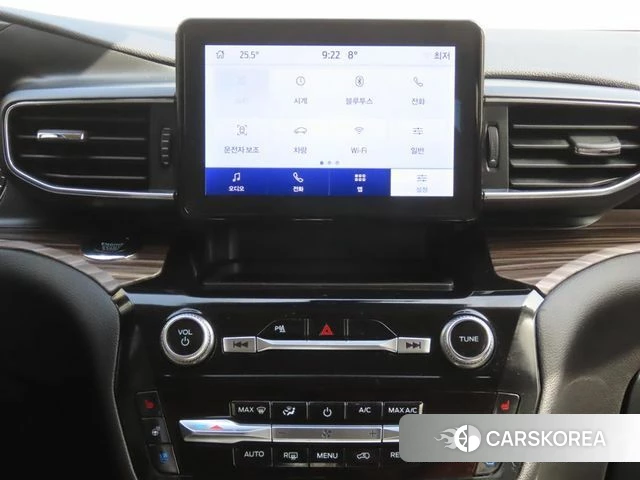 Ford Explorer 6th Generation 2023 Белый из Кореи, фото 2