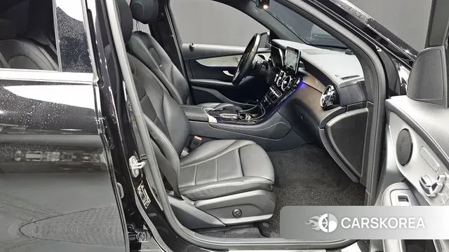 Mercedes-Benz GLC-Class X253 2021 Черный из Кореи, фото 2