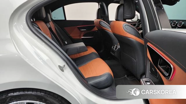 Mercedes-Benz C-Class W206 2023 Белый из Кореи, фото 2