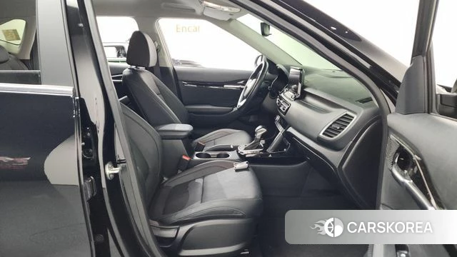 Kia Seltos 2022 Черный из Кореи, фото 2