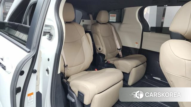 Toyota Sienna 4th Generation 2024 Белый из Кореи, фото 2