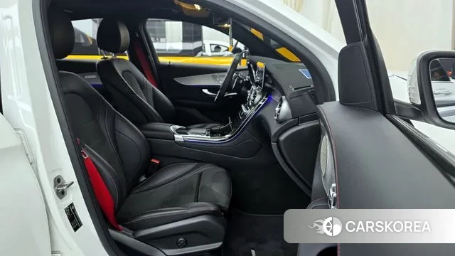 Mercedes-Benz GLC-Class X253 2021 Белый из Кореи, фото 2