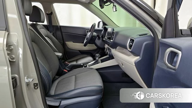 Hyundai Venue 2020 Песочный из Кореи, фото 2