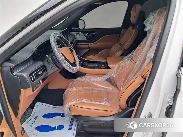 Lincoln Aviator 2nd generation 2023 Белый из Кореи, фото 2