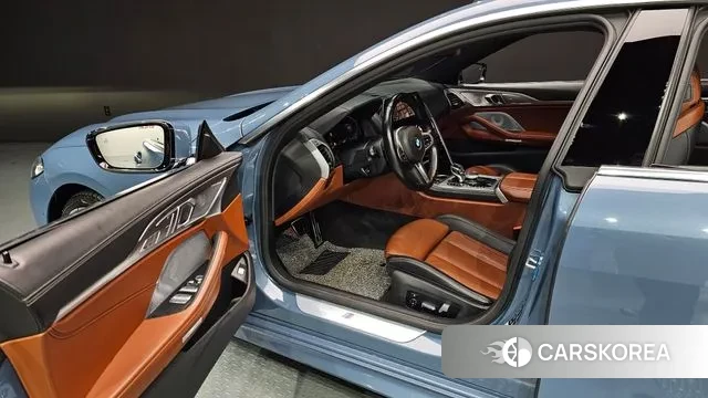 BMW 8 Series (G15) 2021 Небесно-голубой из Кореи, фото 2