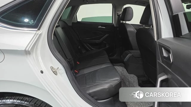 Volkswagen 7th Generation of Jetta 2021 Белый из Кореи, фото 2