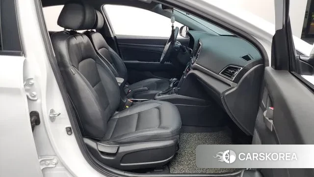 Hyundai Avante AD 2018 Белый из Кореи, фото 2