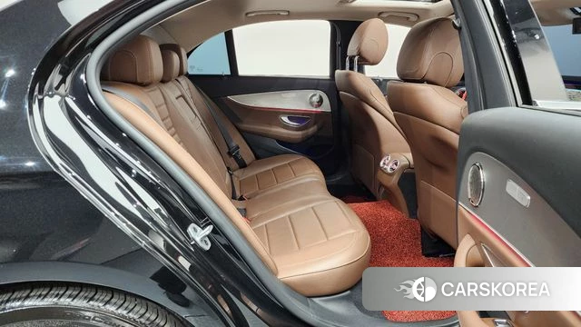 Mercedes-Benz E-Class W213 2019 Черный из Кореи, фото 2