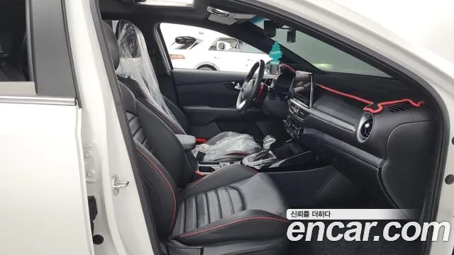 Kia The New K3 2nd generation 2021 Белый из Кореи, фото 2