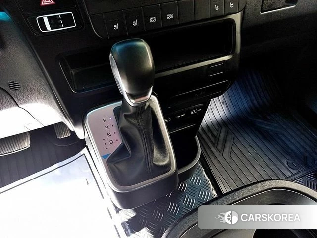 Hyundai Staria 2023 Серый из Кореи, фото 2