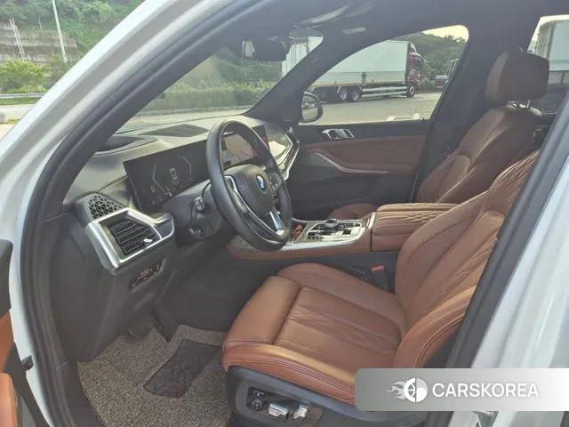 BMW X7 (G07) 2022 Белый из Кореи, фото 2
