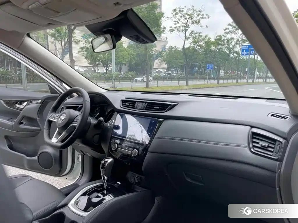 Nissan Qijun 2023 Белый из Китая, фото 2