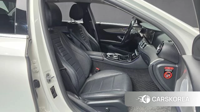 Mercedes-Benz E-Class W213 2019 Белый из Кореи, фото 2