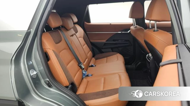 Ssangyong Torres 2022 Темно-зеленый из Кореи, фото 2