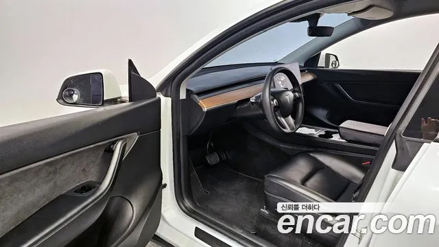 Tesla Model Y 2021 Белый из Кореи, фото 2