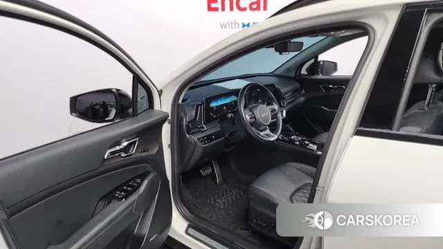 Kia Sportage 5th Generation Hybrid 2022 Белый из Кореи, фото 2