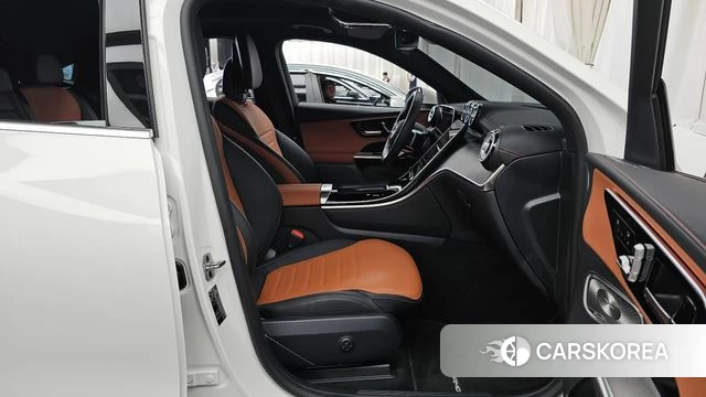 Mercedes-Benz GLC-Class X254 2024 Белый из Кореи, фото 2