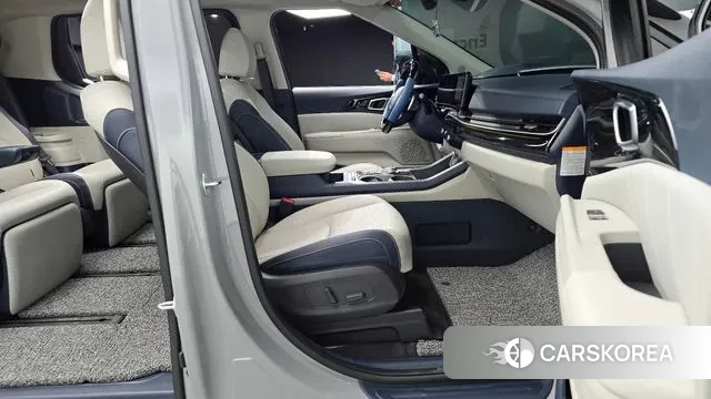 Kia The New Carnival 4th Generation 2024 Серебристо-серый из Кореи, фото 2