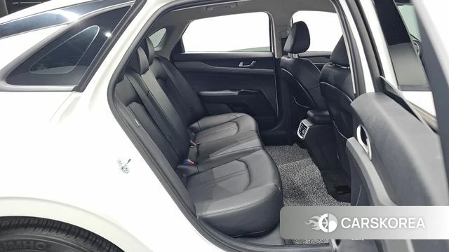 Kia The New K5 3rd generation 2023 Белый из Кореи, фото 2