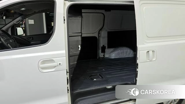 Hyundai The New Grand Starex 2019 Белый из Кореи, фото 2