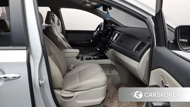 Kia The New Carnival 2020 Серебряный из Кореи, фото 2