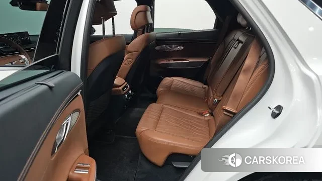 Genesis GV70 2024 Белый из Кореи, фото 2