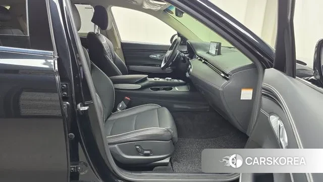 Genesis Electrified GV70 2022 Черный из Кореи, фото 2