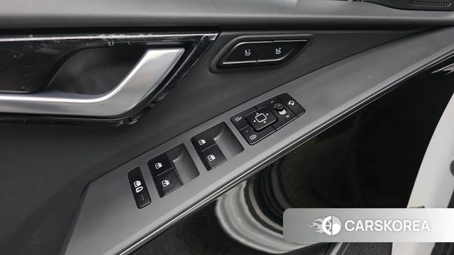 Kia Di Ol Nu Niro 2022 Белый из Кореи, фото 2