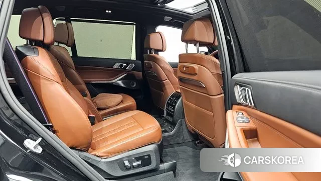 BMW X7 (G07) 2025 Черный из Кореи, фото 2