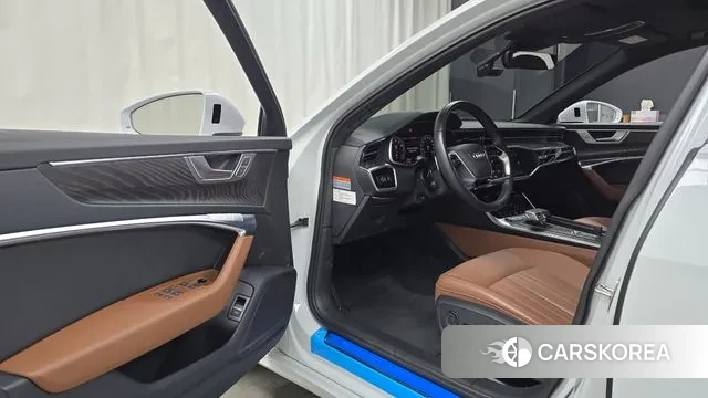 Audi A6 (C8) 2023 Белый из Кореи, фото 2