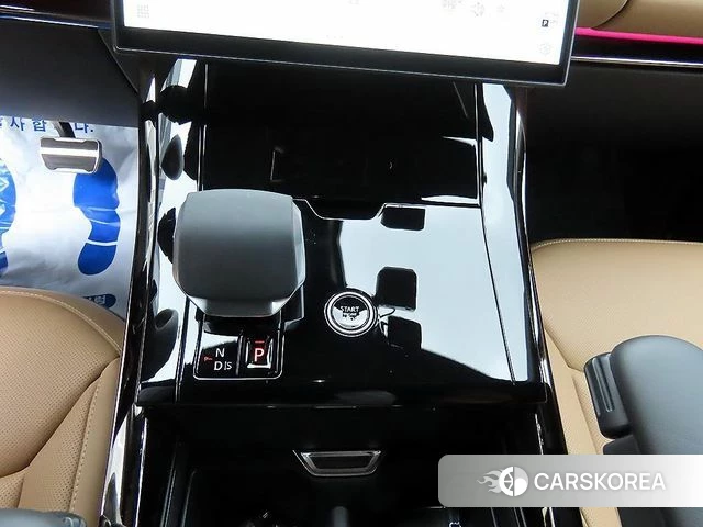 Land Rover Range Rover Sport 3rd Generation 2025 Черный из Кореи, фото 2
