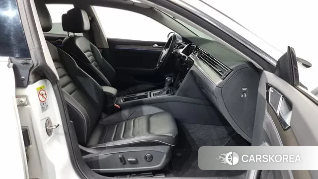 Volkswagen Arteon 2020 Белый из Кореи, фото 2