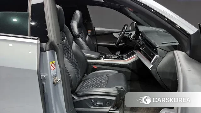 Audi Q8 (4M) 2022 Серебристо-серый из Кореи, фото 2